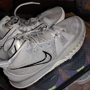 Nike Men's Silver and Black Athletic Shoes